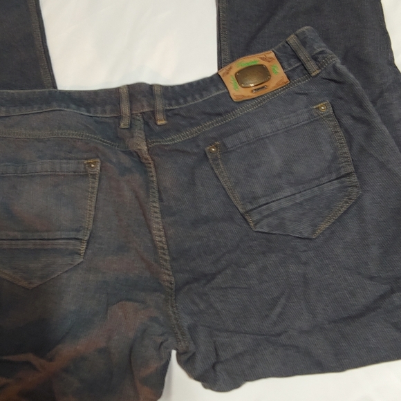 Pants - Picture 2 of 4